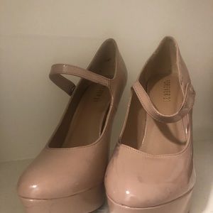 . 👠 🎁 forever 21 heels